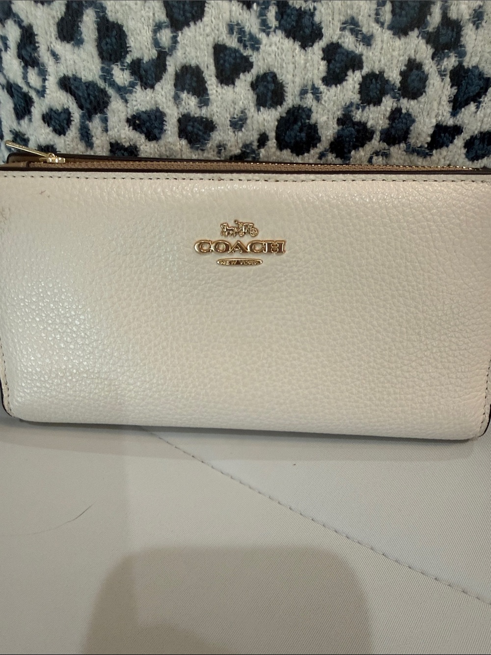Coach Pebbled Leather Zip Wallet in Chalk